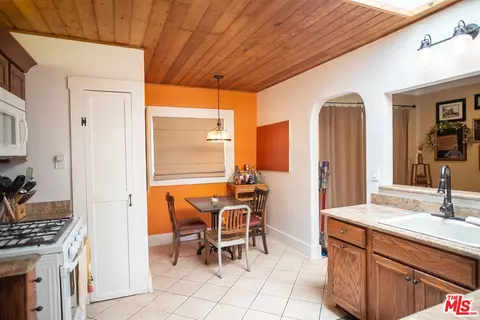 Kitchen - 4224 E 11th St, Long Beach, CA 90804 photo 3 of 3