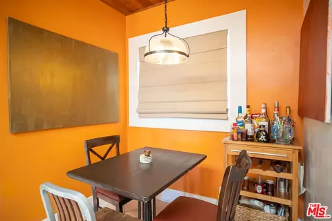 Dining - 4224 E 11th St, Long Beach, CA 90804 photo 3 of 4
