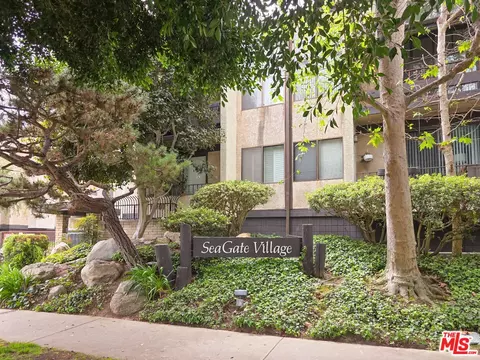 8675 Falmouth Ave #110, Playa Del Rey, CA 90293