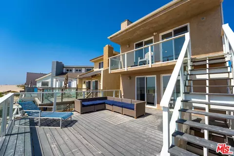 Exterior - 305 Ocean Dr, Oxnard, CA 93035 photo 4 of 5