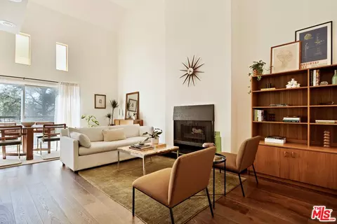 4660 Coldwater Canyon Ave #16, Studio City, CA 91604