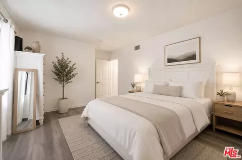 Bedroom - 9935 Zitto Ln, Tujunga, CA 91042 photo 3 of 5