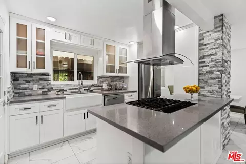 Kitchen - 9935 Zitto Ln, Tujunga, CA 91042 photo 1 of 2
