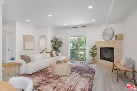 5737 Camellia Ave #118, North Hollywood, CA 91601