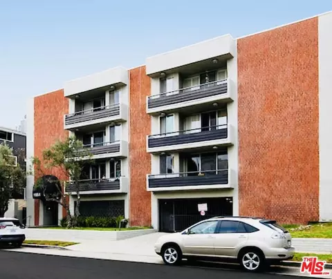 11951 Mayfield Ave #107, Los Angeles, CA 90049