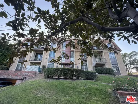 801 S Plymouth Blvd #302, Los Angeles, CA 90005