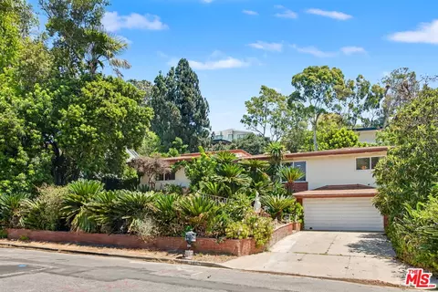 108 N Thurston Ave, Los Angeles, CA 90049