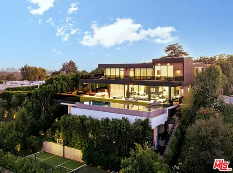 1140 Summit Dr, Beverly Hills, CA 90210