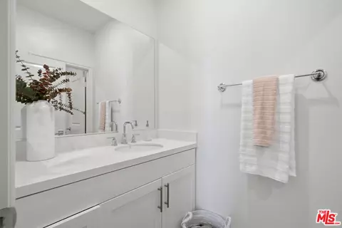 Bath - 1426 Reliance, Carson, CA 90746 photo 1 of 1