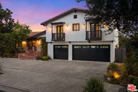 23938 Killion St, Woodland Hills, CA 91367