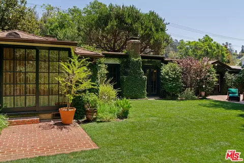 1821 Mandeville Canyon Rd, Los Angeles, CA 90049