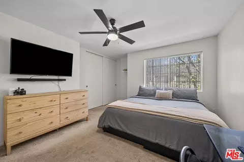 19124 Hamlin St #4, Reseda, CA 91335 photo 16