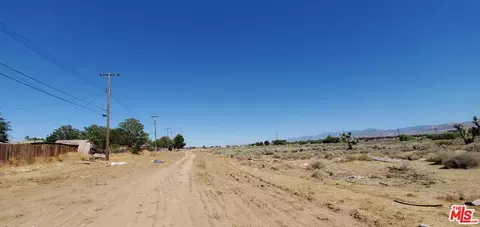 3 Stevic Carolside Ave, Palmdale, CA 93550 photo 8