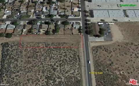 3 Stevic Carolside Ave, Palmdale, CA 93550 photo 4