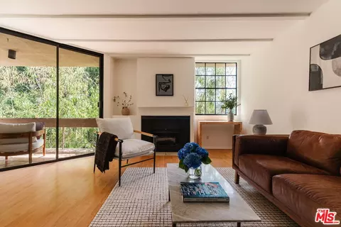 750 N Kings Rd #315, Los Angeles, CA 90069