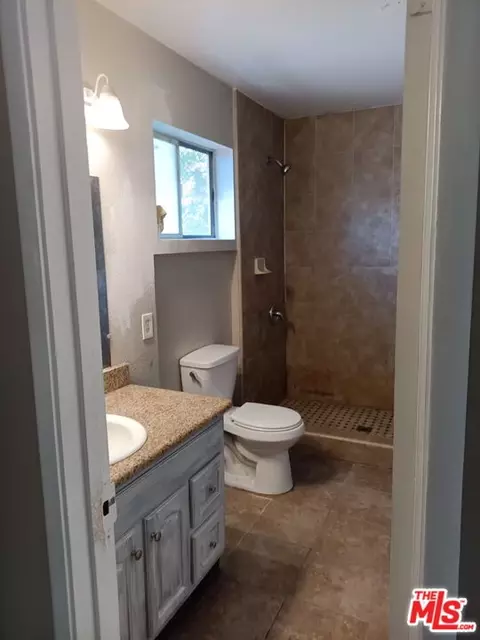 Bath - 1680 Ellen Ave, Merced, CA 95341 photo 2 of 2