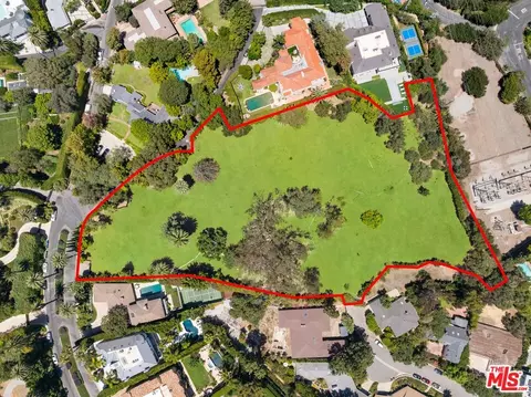 12 Oakmont Dr, Los Angeles, CA 90049