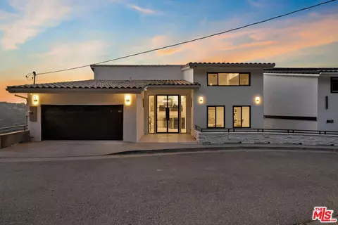 8045 Bulwer Dr, Los Angeles, CA 90046