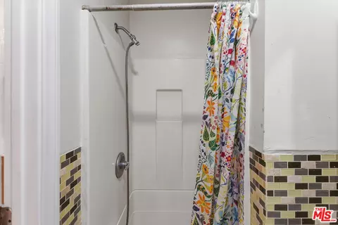 Bath - 23319 Dolores St, Carson, CA 90745 photo 7 of 7
