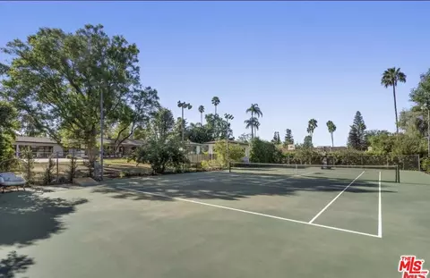 4678 White Oak Ave, Encino, CA 91316
