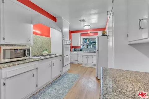 Kitchen - 5320 Wortser Ave, Sherman Oaks, CA 91401 photo 1 of 5