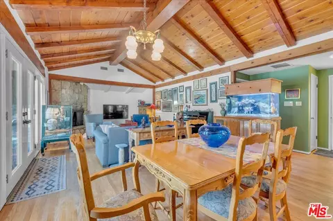 Dining - 5320 Wortser Ave, Sherman Oaks, CA 91401 photo 3 of 5