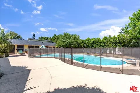 Exterior - 5320 Wortser Ave, Sherman Oaks, CA 91401 photo 11 of 18
