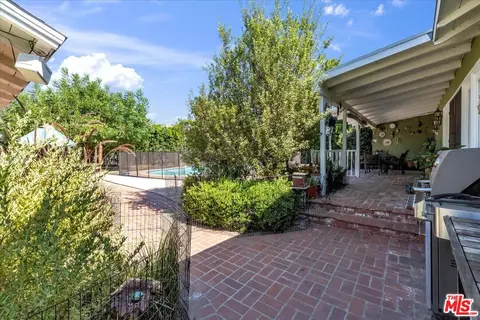 Exterior - 5320 Wortser Ave, Sherman Oaks, CA 91401 photo 8 of 18