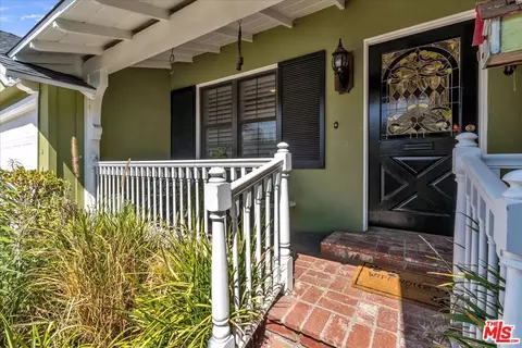 Exterior - 5320 Wortser Ave, Sherman Oaks, CA 91401 photo 5 of 18