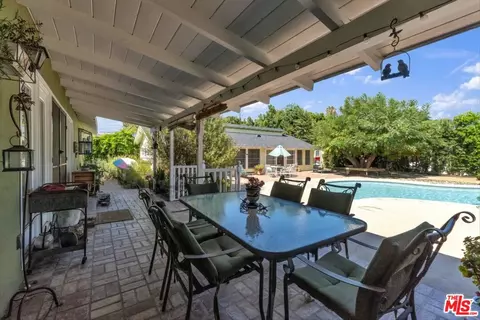 Exterior - 5320 Wortser Ave, Sherman Oaks, CA 91401 photo 7 of 18