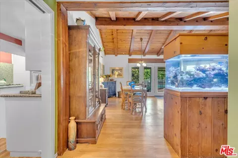 Entry Way - 5320 Wortser Ave, Sherman Oaks, CA 91401 photo 1 of 2