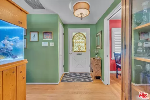 Entry Way - 5320 Wortser Ave, Sherman Oaks, CA 91401 photo 2 of 2
