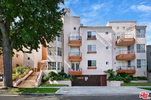 14570 Benefit St #201, Sherman Oaks, CA 91403