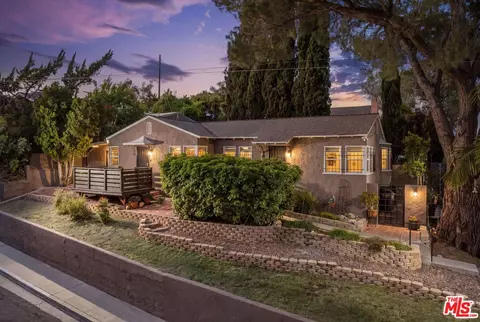1001 Farnam St, Los Angeles, CA 90042