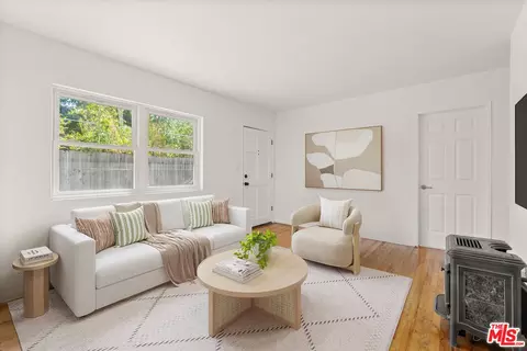 717 Raymond Ave #3, Santa Monica, CA 90405