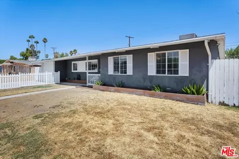 Exterior - 19501 Arminta St, Reseda, CA 91335 photo 1 of 6