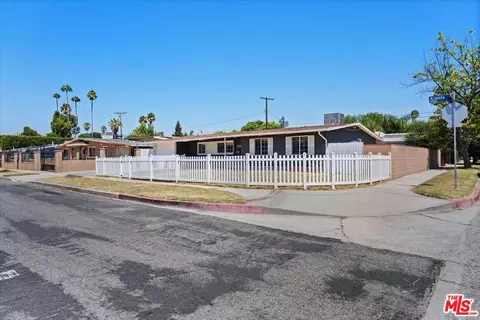 Exterior - 19501 Arminta St, Reseda, CA 91335 photo 3 of 6