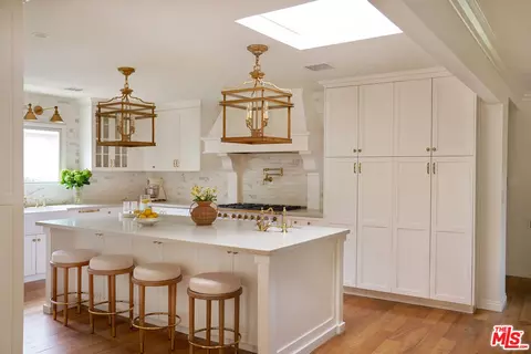 4734 Greenbush Ave, Sherman Oaks, CA 91423