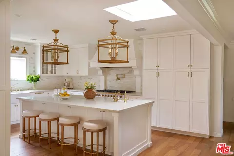 4734 Greenbush Ave, Sherman Oaks, CA 91423