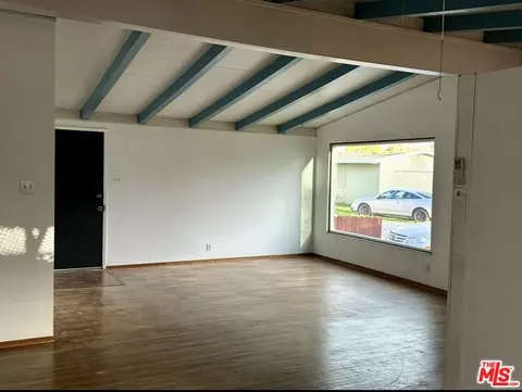 Living - 111 W 23 Rd St, Tracy, CA 95376 photo 1 of 2