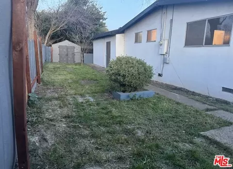 Exterior - 111 W 23 Rd St, Tracy, CA 95376 photo 3 of 4