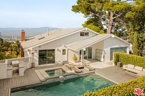 7377 Pyramid Pl, Los Angeles, CA 90046