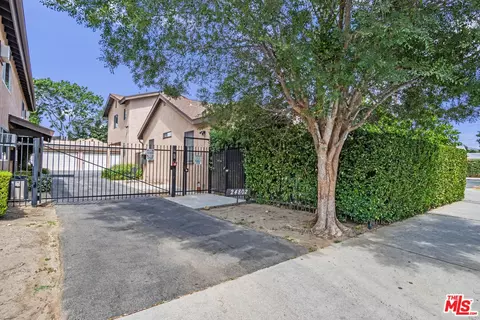 Exterior - 24802 Walnut St, Santa Clarita, CA 91321 photo 1 of 1