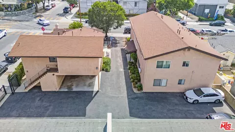 View/Area - 24802 Walnut St, Santa Clarita, CA 91321 photo 1 of 10