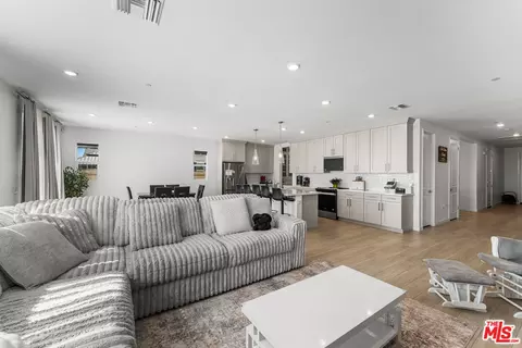 Other - 42831 Coronet Dr, Lancaster, CA 93536 photo 4 of 11