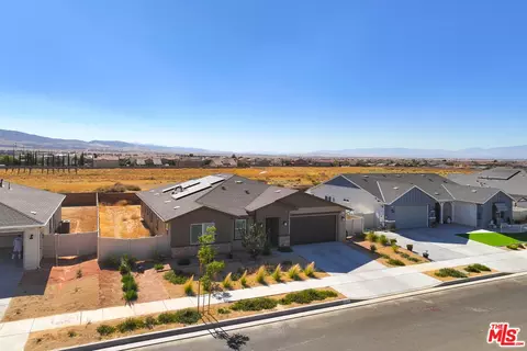 View/Area - 42831 Coronet Dr, Lancaster, CA 93536 photo 2 of 3