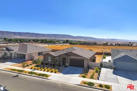 View/Area - 42831 Coronet Dr, Lancaster, CA 93536 photo 3 of 3