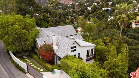 2356 Hollyridge Dr, Los Angeles, CA 90068