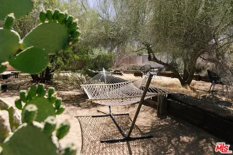 Exterior - 56435 Carlyle Dr, Yucca Valley, CA 92284 photo 6 of 17
