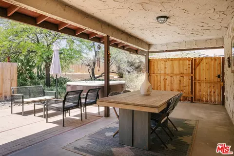 Exterior - 56435 Carlyle Dr, Yucca Valley, CA 92284 photo 2 of 17